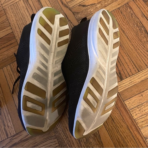 APL Techloom Pro Sneakers in Metallic Black/White Size 6.5 - Picture 10 of 10